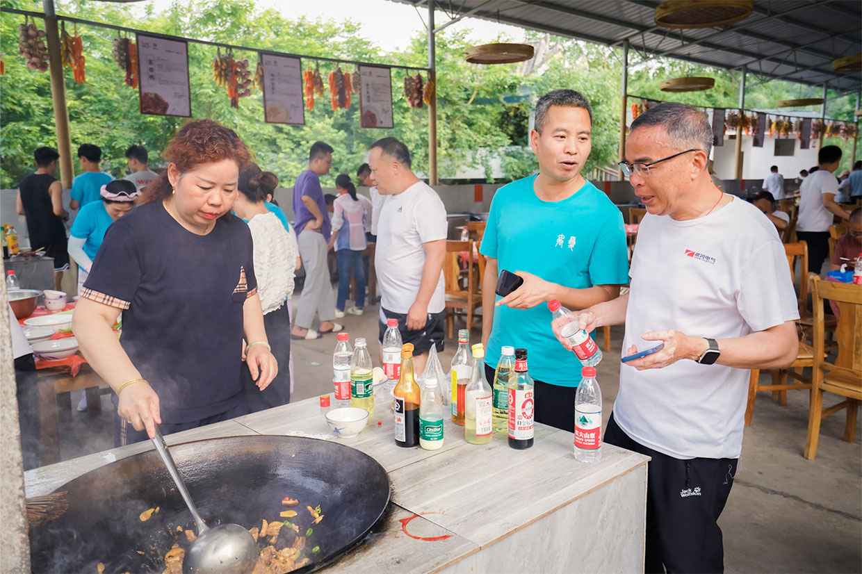 凝聚團(tuán)隊力量